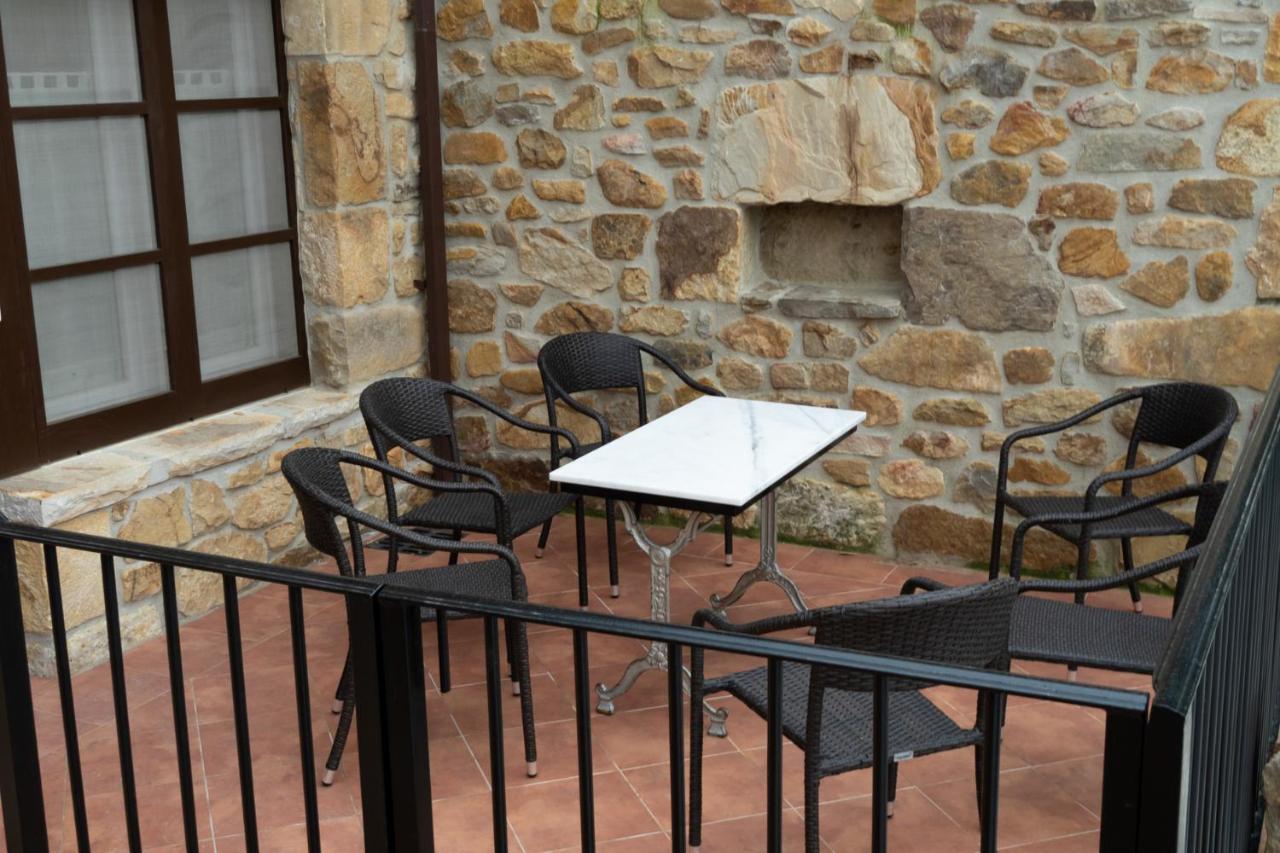 Posada Y Apartamentos Trebuesto De Guriezo מראה חיצוני תמונה