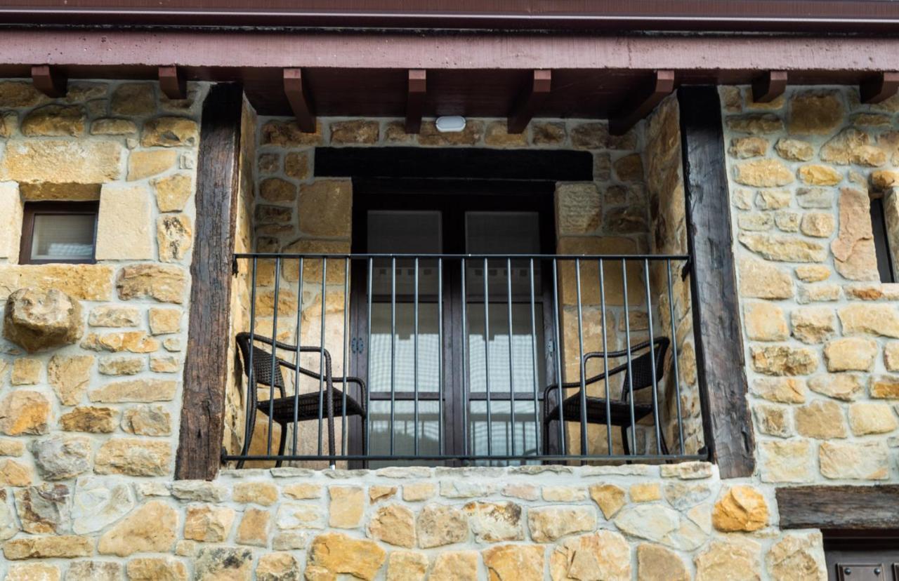Posada Y Apartamentos Trebuesto De Guriezo מראה חיצוני תמונה