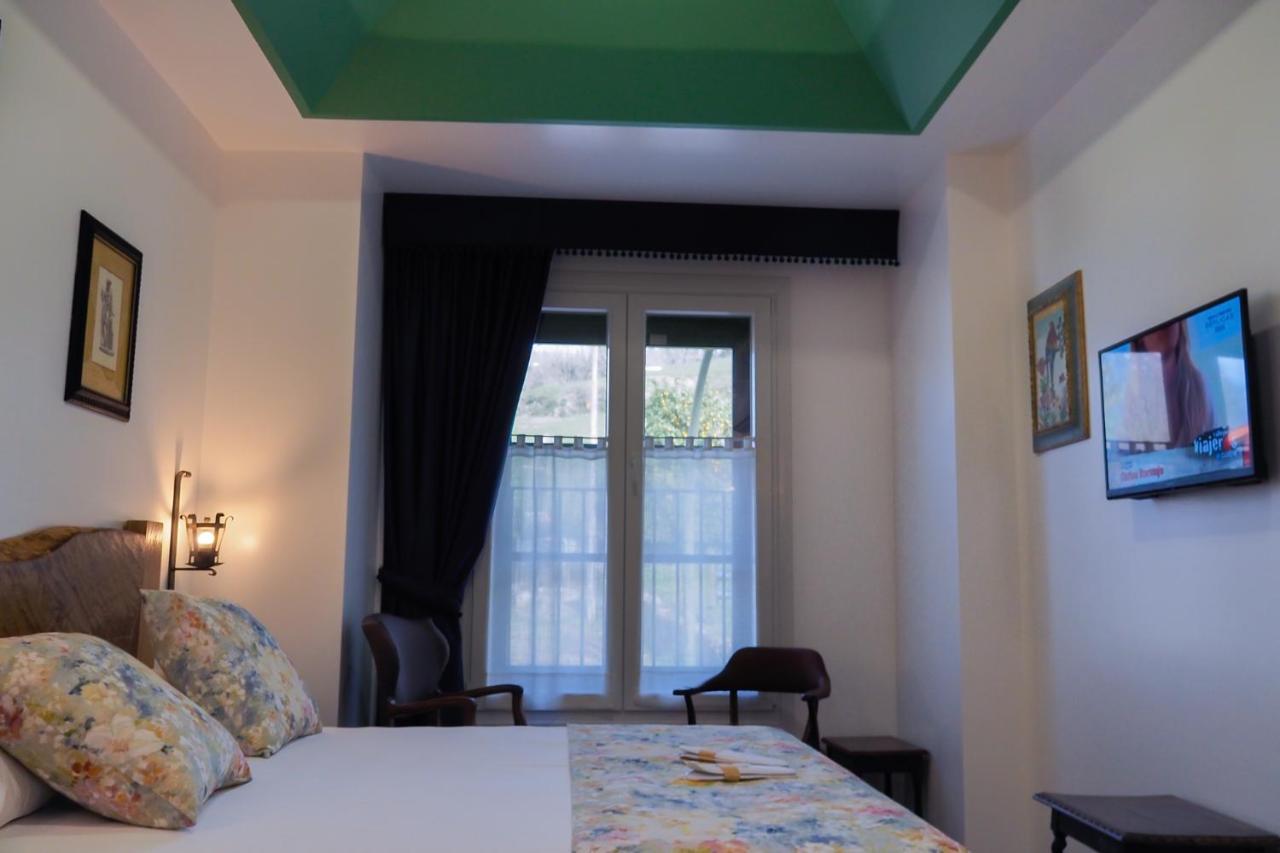 Posada Y Apartamentos Trebuesto De Guriezo מראה חיצוני תמונה