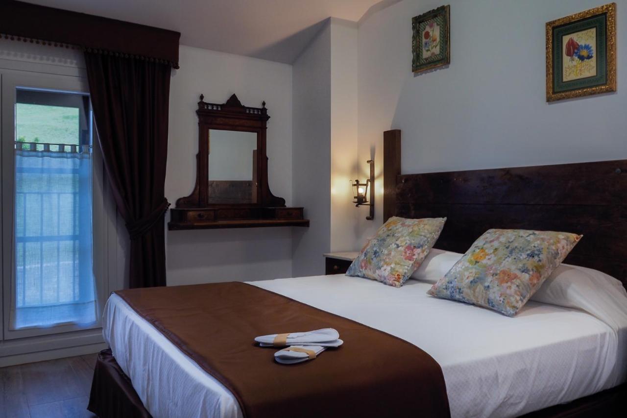 Posada Y Apartamentos Trebuesto De Guriezo מראה חיצוני תמונה
