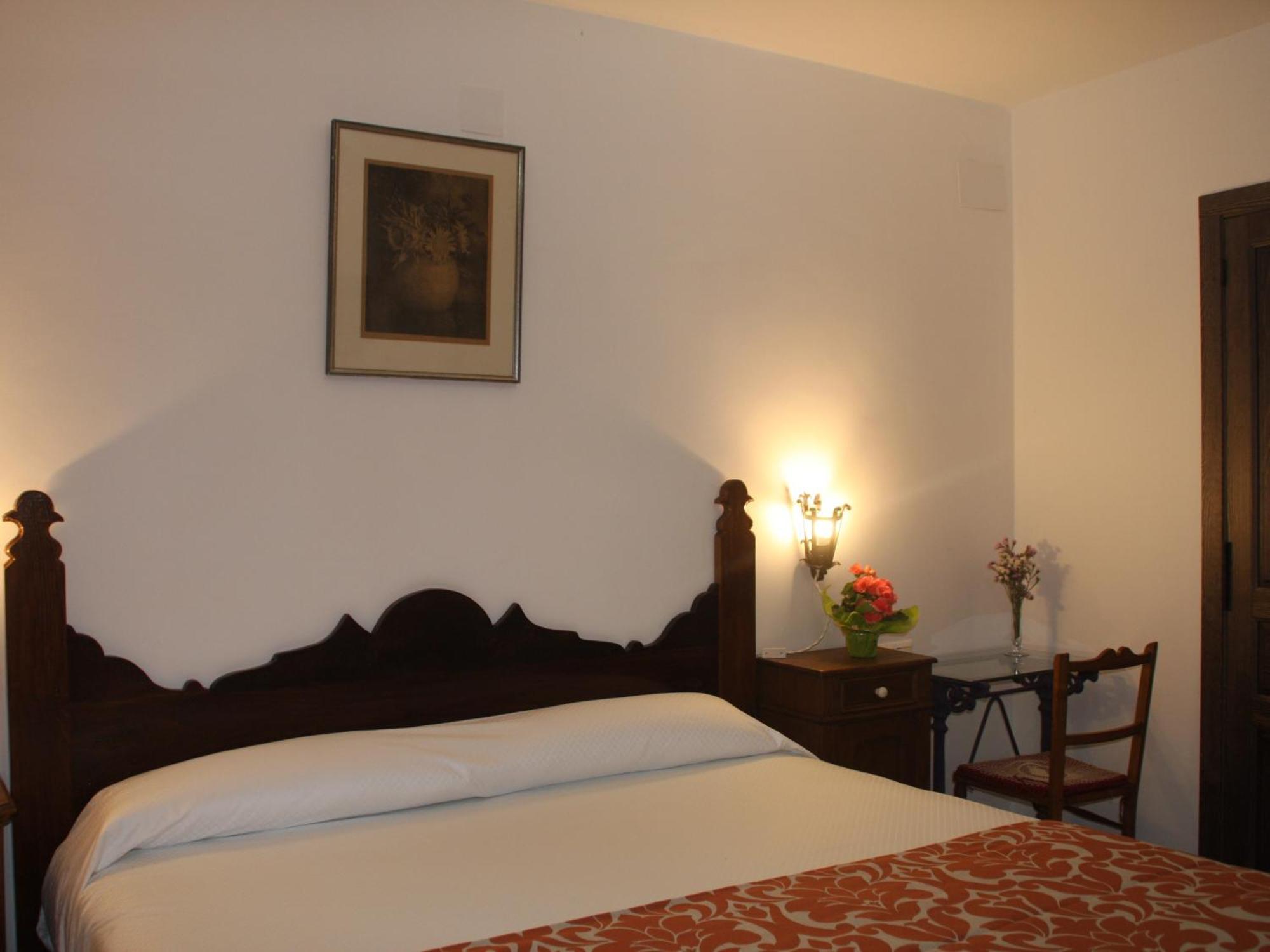 Posada Y Apartamentos Trebuesto De Guriezo חדר תמונה